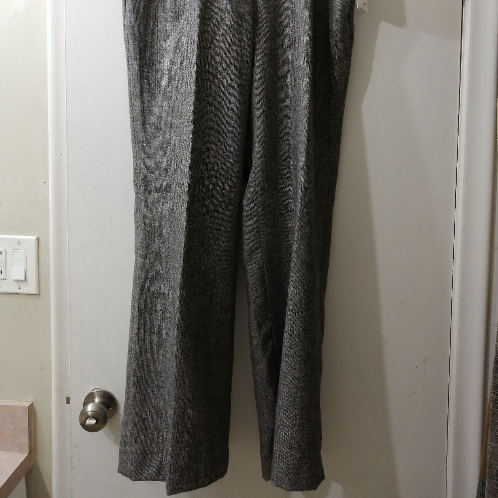 Woman's pants - Picture 2 of 4